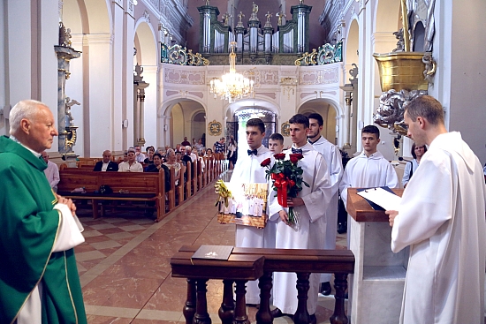 received 990199069069885